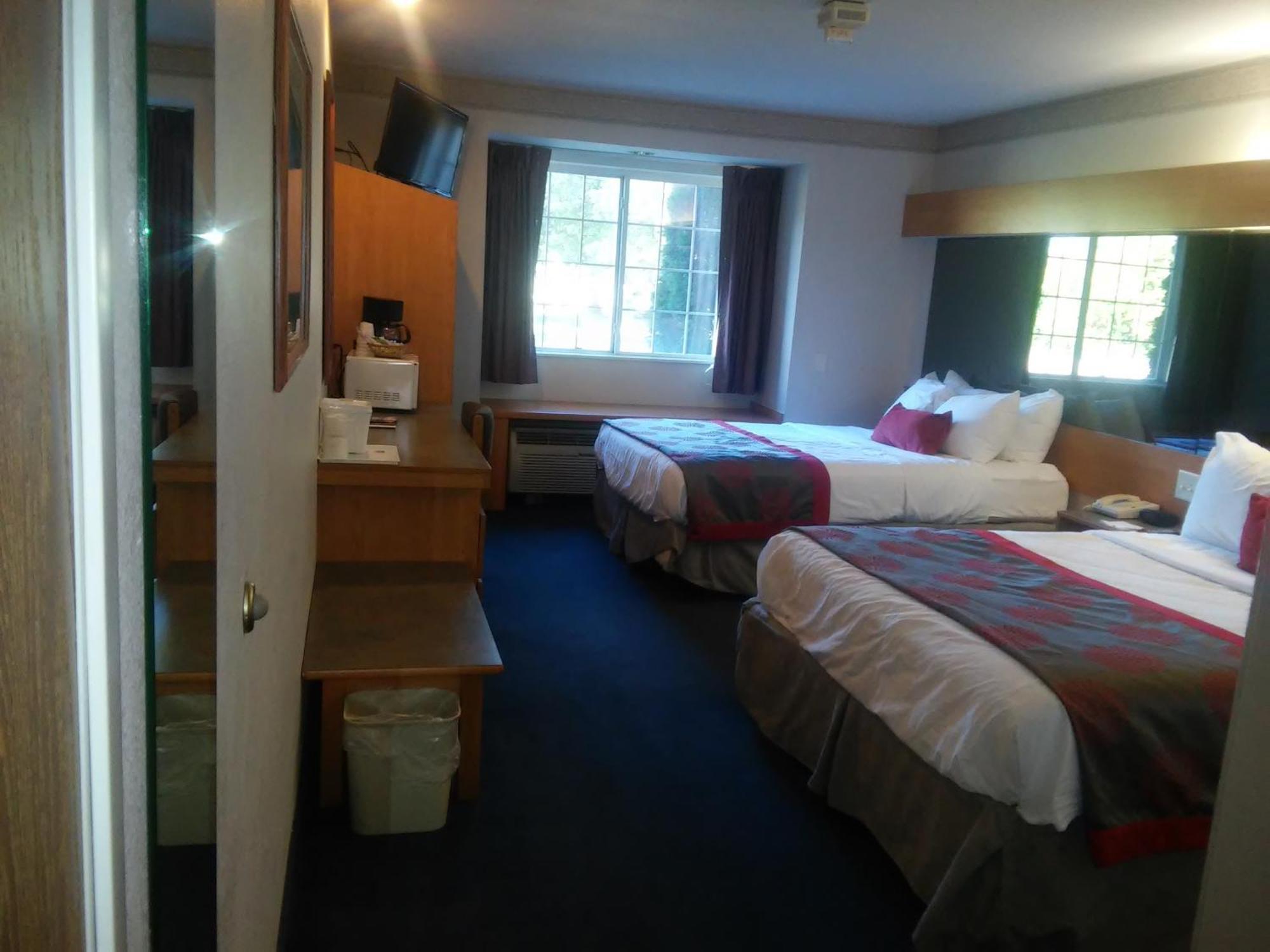 Отель Ramada By Wyndham Bloomington I-55 And I-74 Il Номер фото